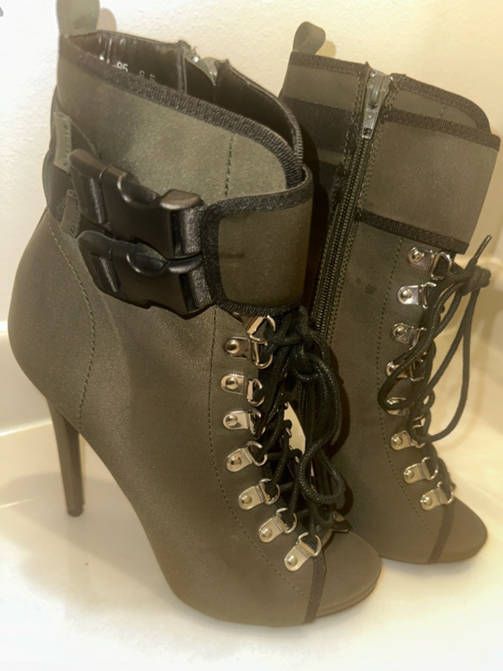 Women’s Lace-Up Peep-Toe High Heel Ankle Boots - Olive